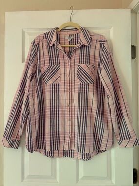 croft & barrow Pink and Navy Plaid Button-Up Shirt